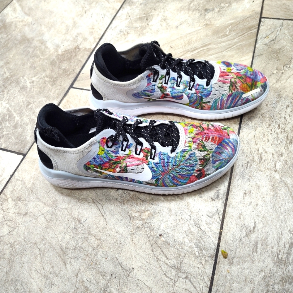 Nike Womens Free RN 2018 Floral Pure Platinum Shoes